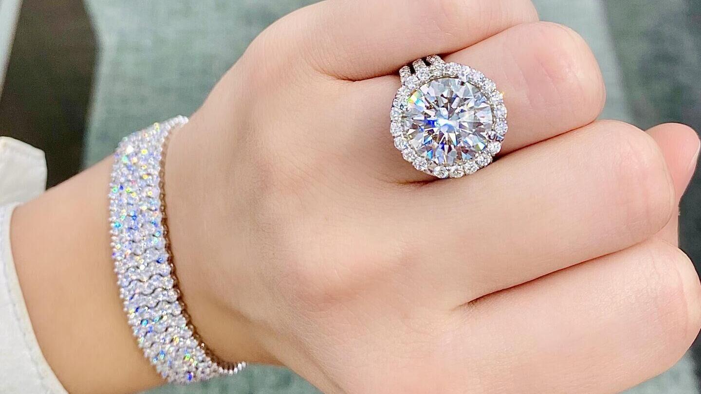 Diamonds Direct's Summer Showcase Offers Deals and Exclusive Pieces